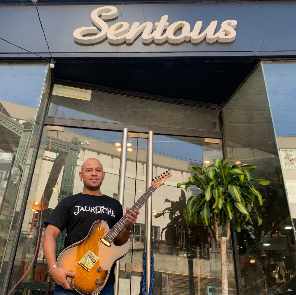 Sentous Guitars